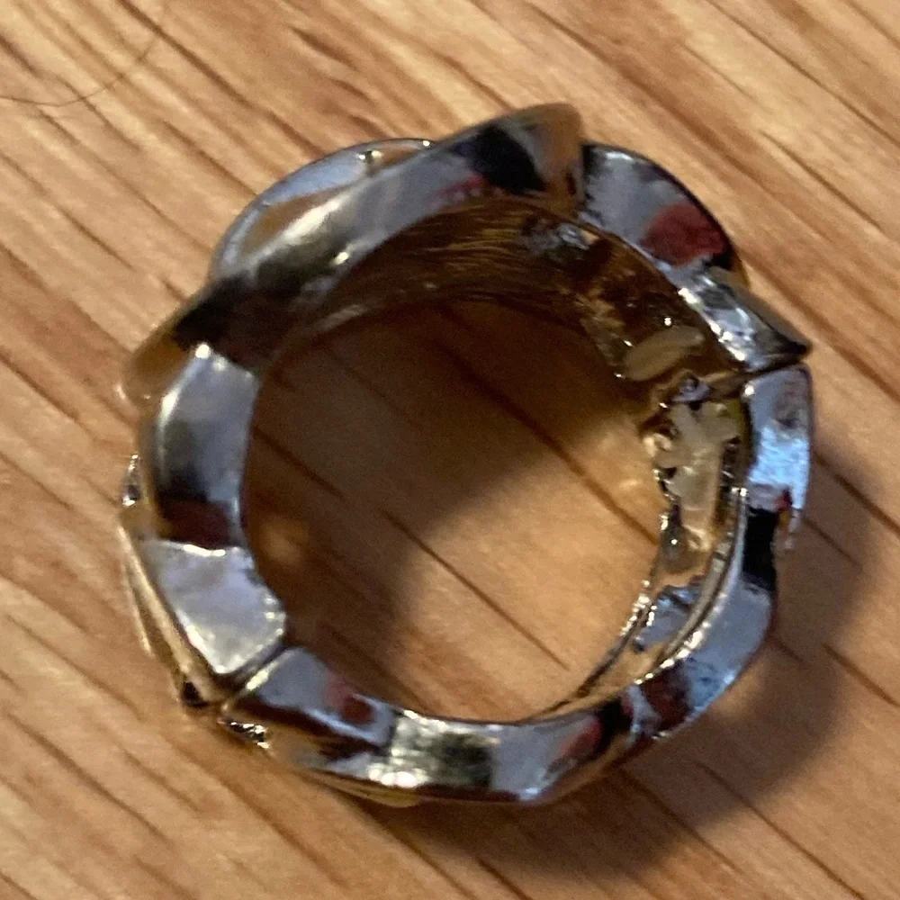 N/A red silver